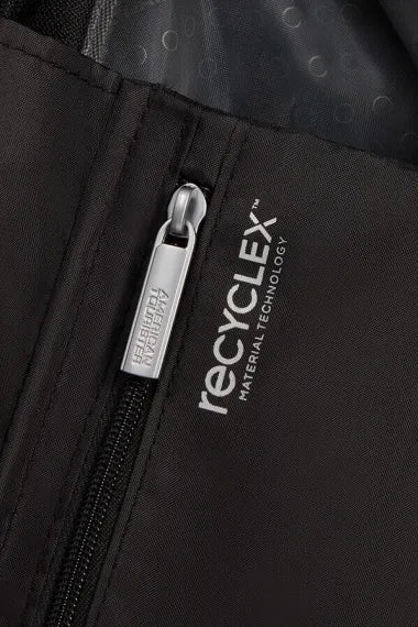 American Tourister Starvibe 67cm Mellanstor Expanderbar Black