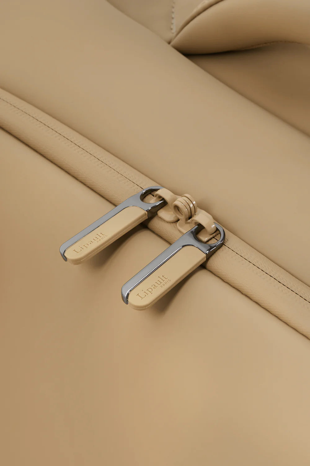 Lipault Lost In Berlin – Kabinväska 55cm - Sandsten