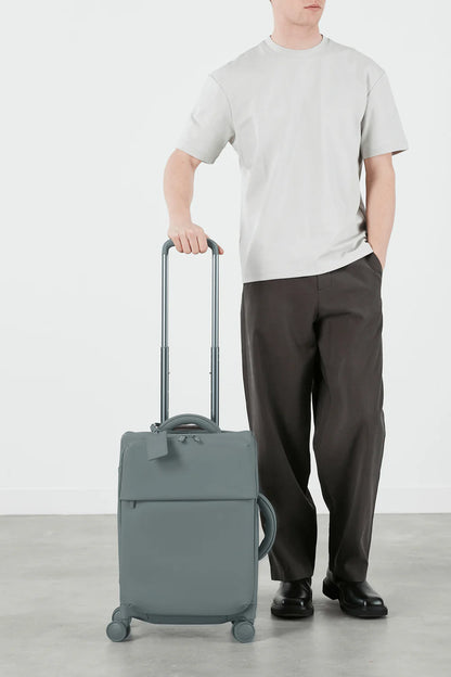 Lipault Lost In Berlin – Kabinväska 55cm - Cement Storm