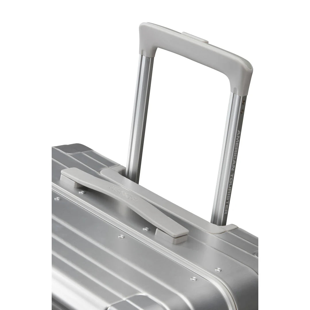 American Tourister Soundbox ALU Mellanstor Resväska 68cm – Silver