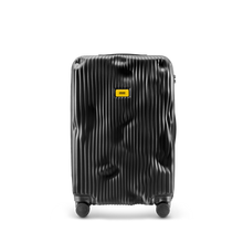 Crash Baggage Stripe Mellanstor resväska 68 cm – Svart