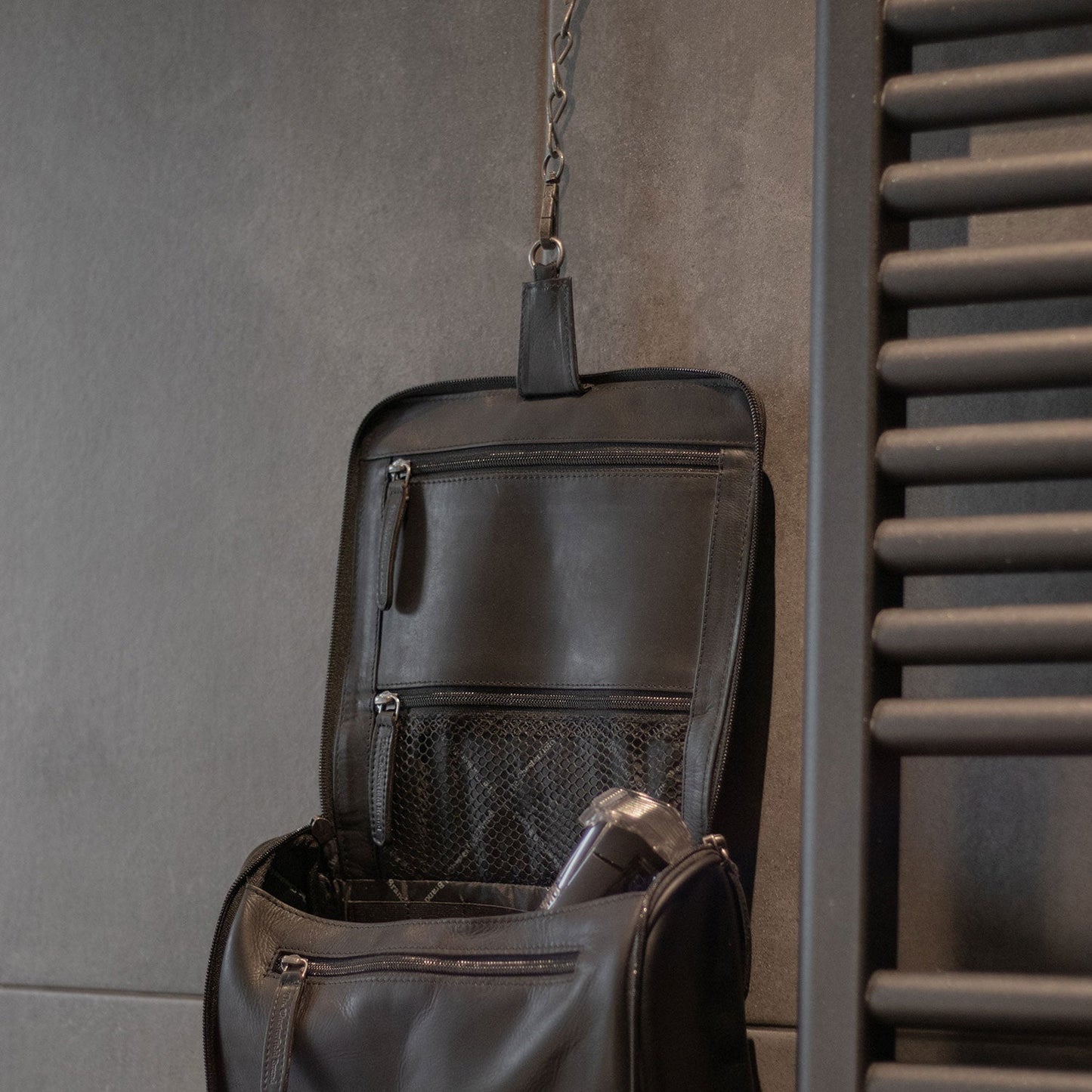 The Chesterfield Brand Gillian – Necessär 26cm (Svart)