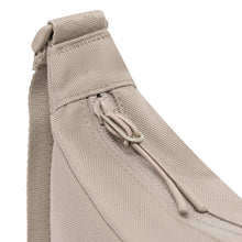 Johnny Urban Ally Crossbody Small 25cm – Ökengrå