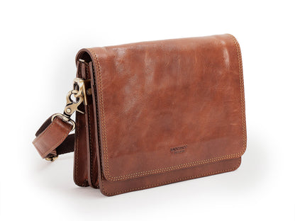 Baoobaoo Flapbag – Axelremsväska S – Brandy