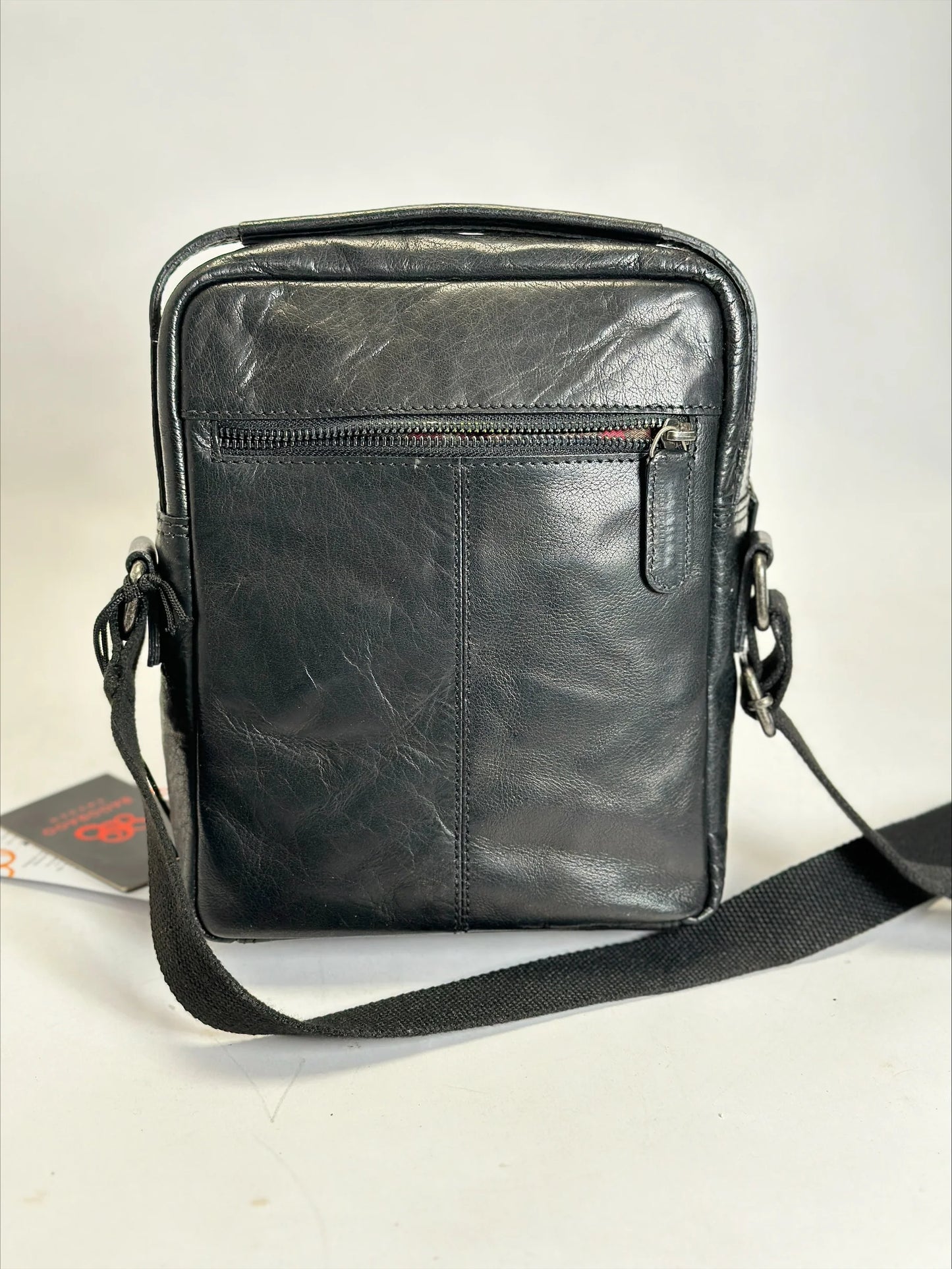 BaooBaoo Reporterbag – Crossbodyväska 25cm – Svart