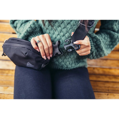 Gregory Rhune Midjeväska 28cm - Svart