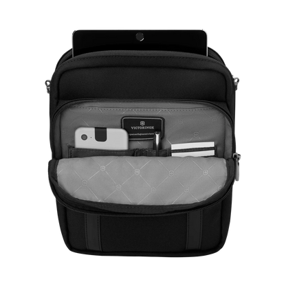 Victorinox Werks Professional CORDURA® - Crossbodyväska 29cm